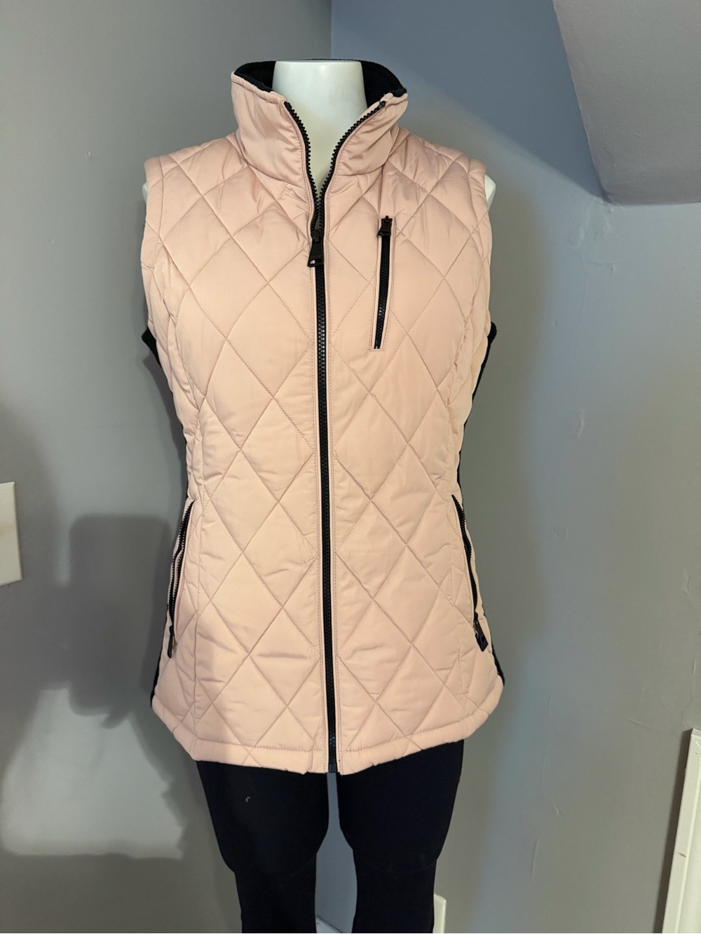 Calvin Klein Quilted Sleeveless Vest in Pale Pink with Black Trim